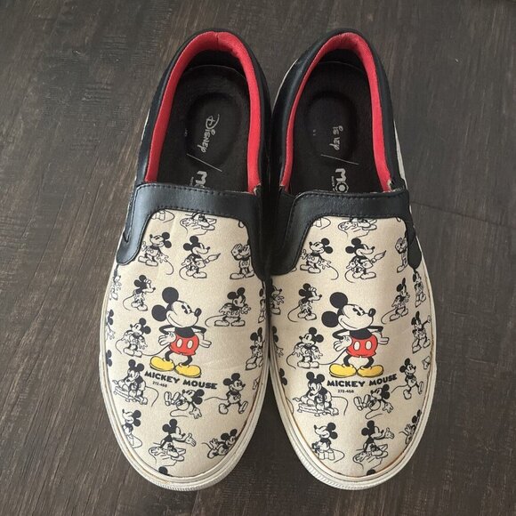 Disney X Master Of Arts Moa Mickey Mouse Slip On Sneakers Size 6.5 Runs Big - Picture 2 of 16
